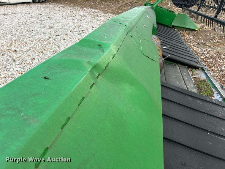 image for item YA1483 2012 John Deere 635FD HydraFlex flex draper head