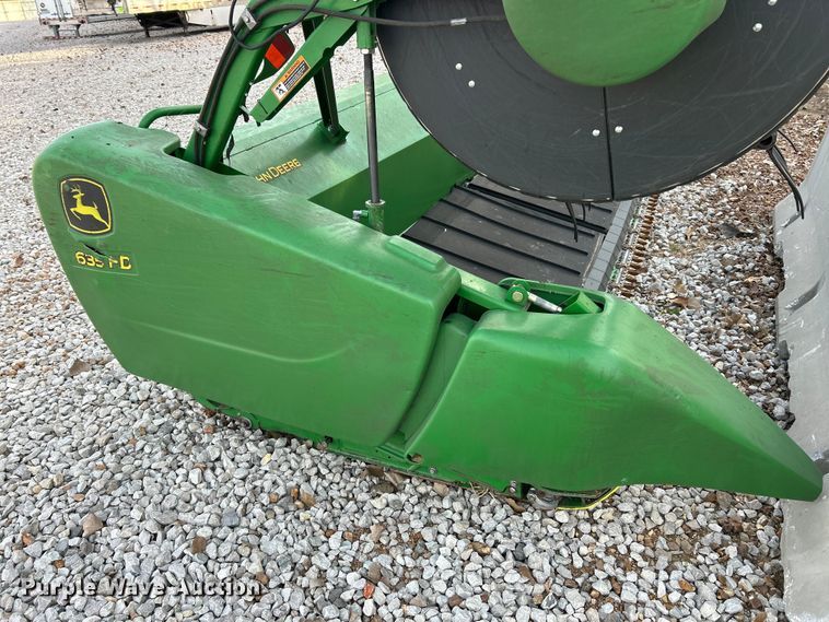 image for item YA1483 2012 John Deere 635FD HydraFlex flex draper head