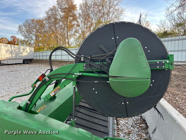 image for item YA1483 2012 John Deere 635FD HydraFlex flex draper head