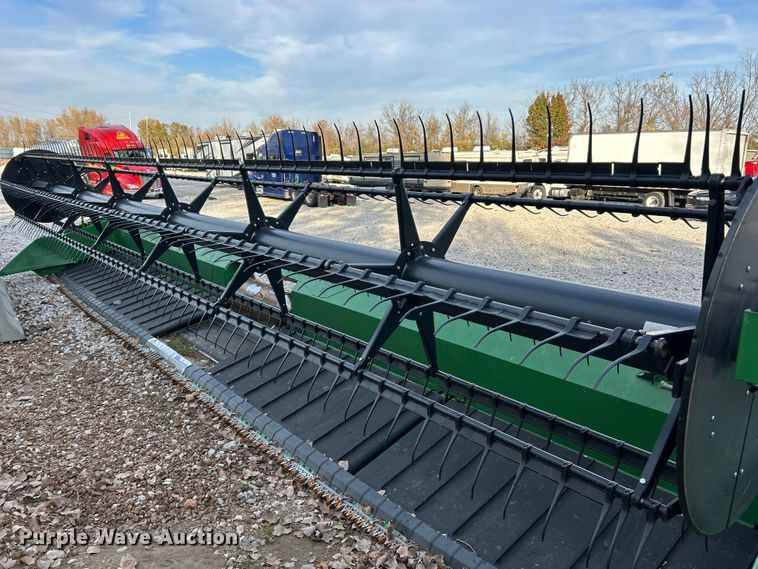 image for item YA1483 2012 John Deere 635FD HydraFlex flex draper head