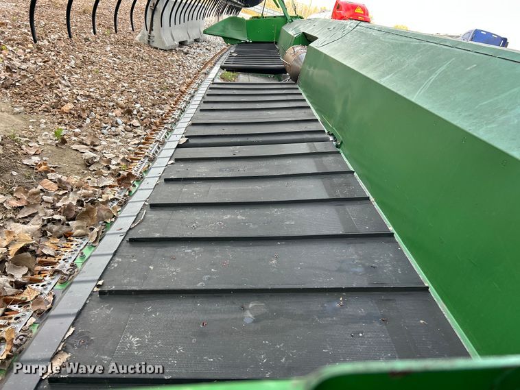 image for item YA1483 2012 John Deere 635FD HydraFlex flex draper head