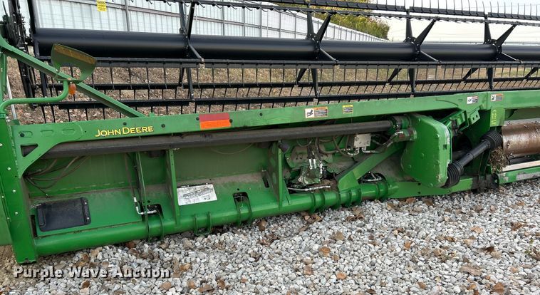 image for item YA1483 2012 John Deere 635FD HydraFlex flex draper head