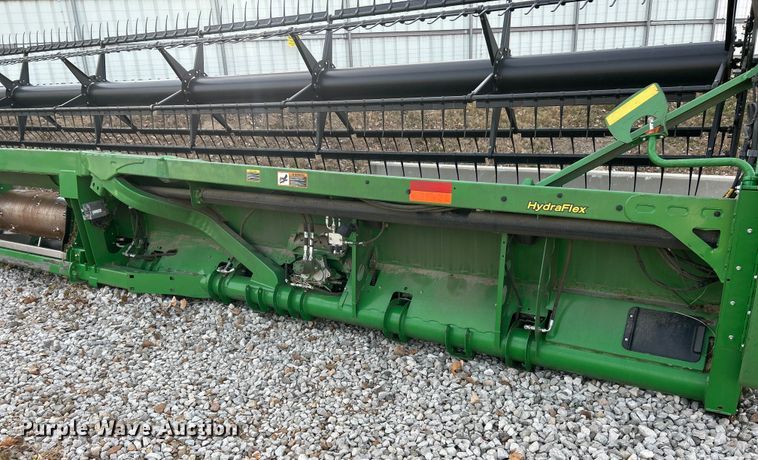 image for item YA1483 2012 John Deere 635FD HydraFlex flex draper head