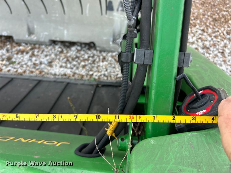 image for item YA1483 2012 John Deere 635FD HydraFlex flex draper head