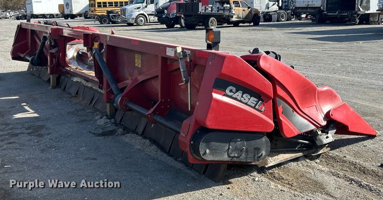 image for item YA1544 2017 Case IH 4412 corn head