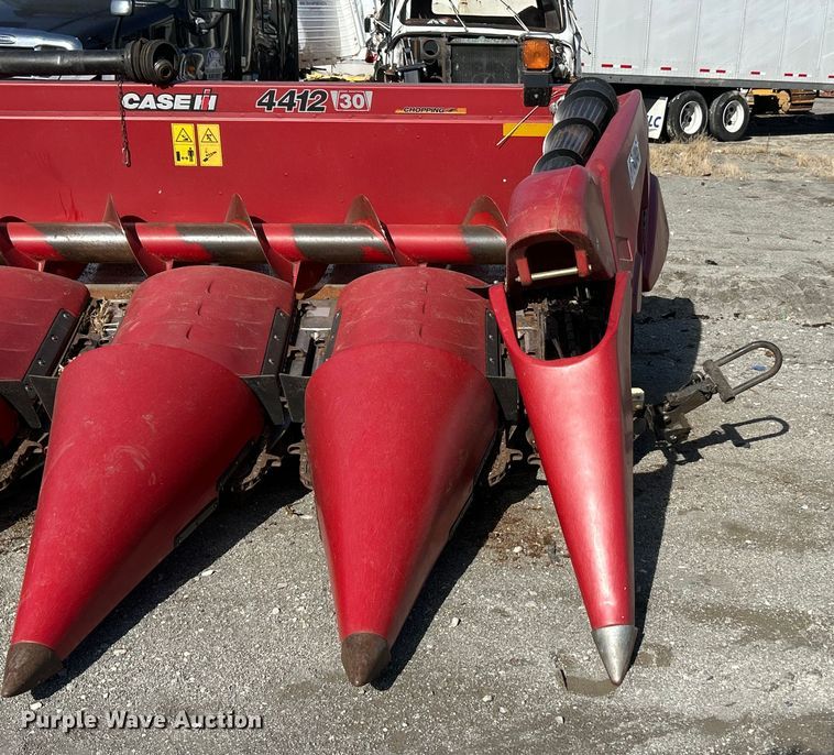 image for item YA1544 2017 Case IH 4412 corn head