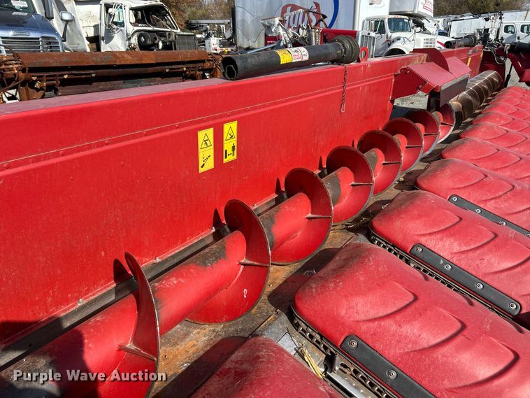 image for item YA1544 2017 Case IH 4412 corn head