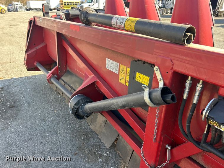 image for item YA1544 2017 Case IH 4412 corn head