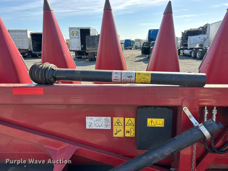 image for item YA1544 2017 Case IH 4412 corn head