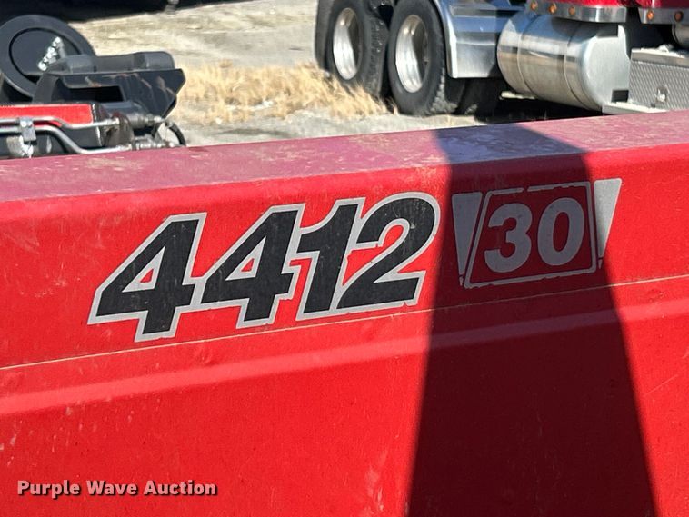 image for item YA1544 2017 Case IH 4412 corn head