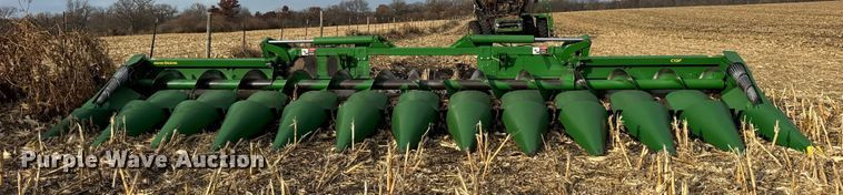 image for item YA1545 2021 John Deere C12F Folding corn head