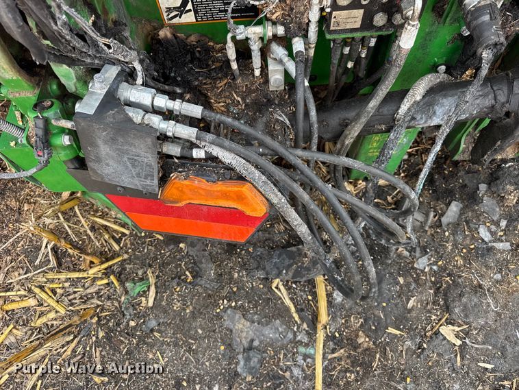 image for item YA1545 2021 John Deere C12F Folding corn head