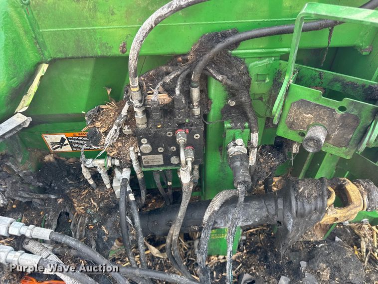 image for item YA1545 2021 John Deere C12F Folding corn head