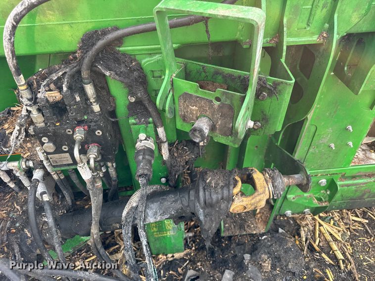 image for item YA1545 2021 John Deere C12F Folding corn head