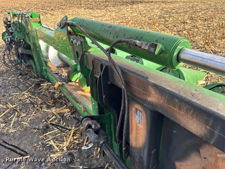 image for item YA1545 2021 John Deere C12F Folding corn head