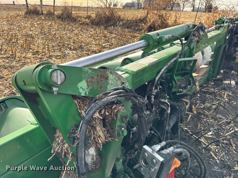 image for item YA1545 2021 John Deere C12F Folding corn head