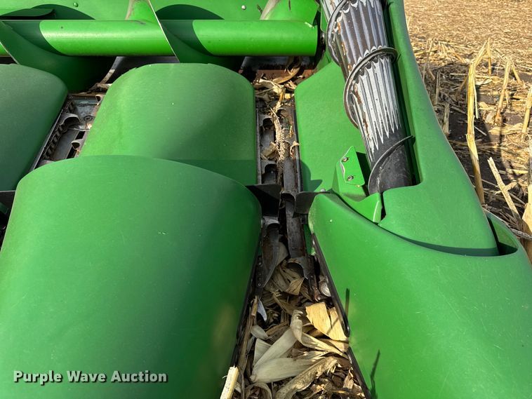 image for item YA1545 2021 John Deere C12F Folding corn head