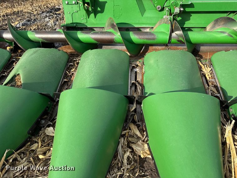 image for item YA1545 2021 John Deere C12F Folding corn head
