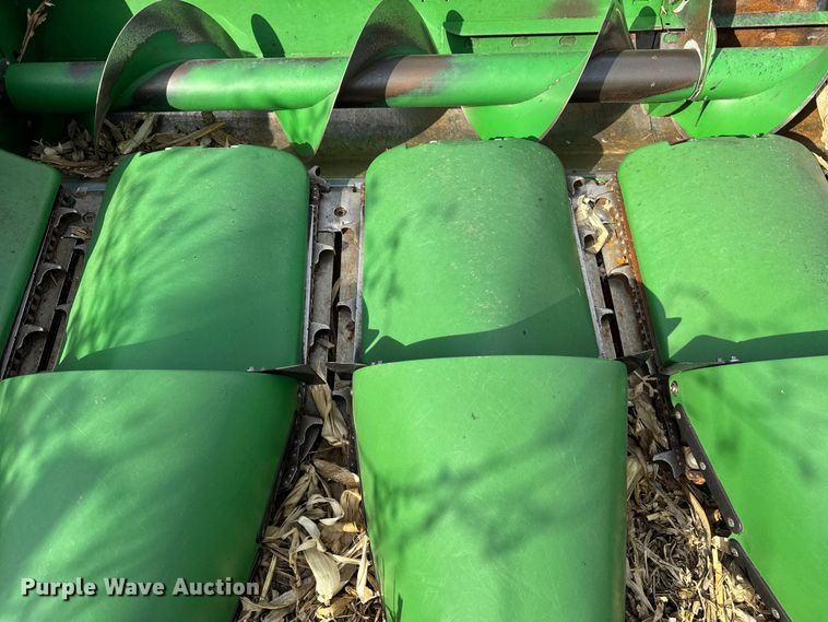 image for item YA1545 2021 John Deere C12F Folding corn head