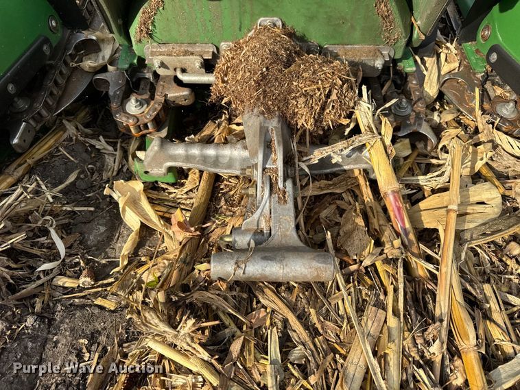 image for item YA1545 2021 John Deere C12F Folding corn head