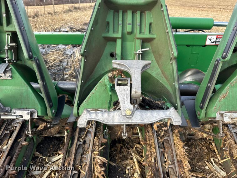 image for item YA1545 2021 John Deere C12F Folding corn head