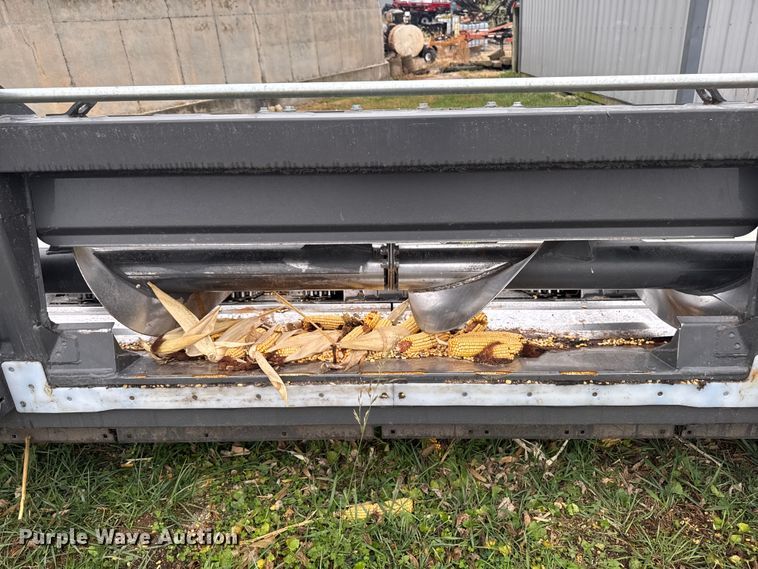 image for item YA1584 2022 Claas Corn head 12-30 corn head