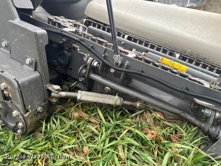 image for item YA1584 2022 Claas Corn head 12-30 corn head