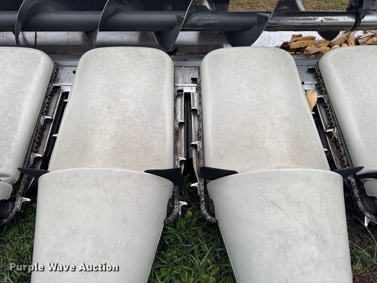 image for item YA1584 2022 Claas Corn head 12-30 corn head