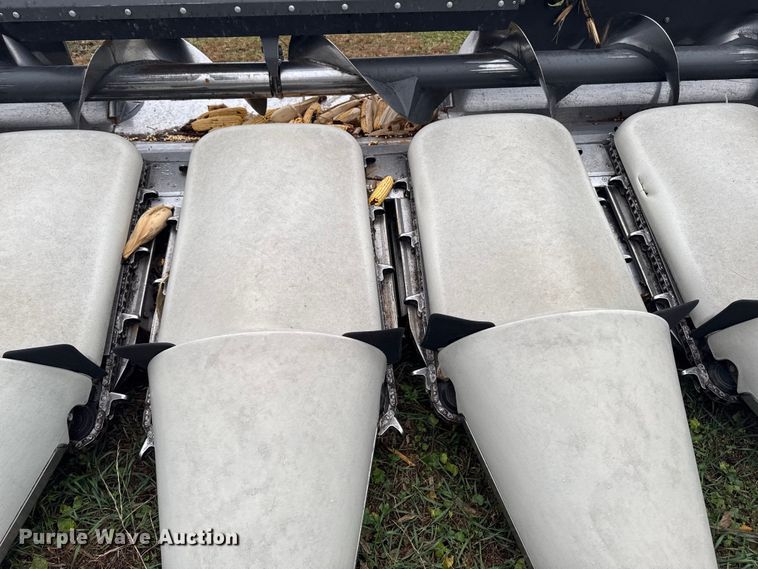 image for item YA1584 2022 Claas Corn head 12-30 corn head