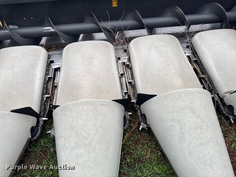 image for item YA1584 2022 Claas Corn head 12-30 corn head
