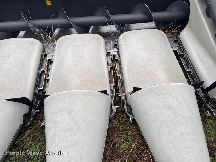 image for item YA1584 2022 Claas Corn head 12-30 corn head