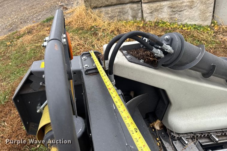 image for item YA1584 2022 Claas Corn head 12-30 corn head