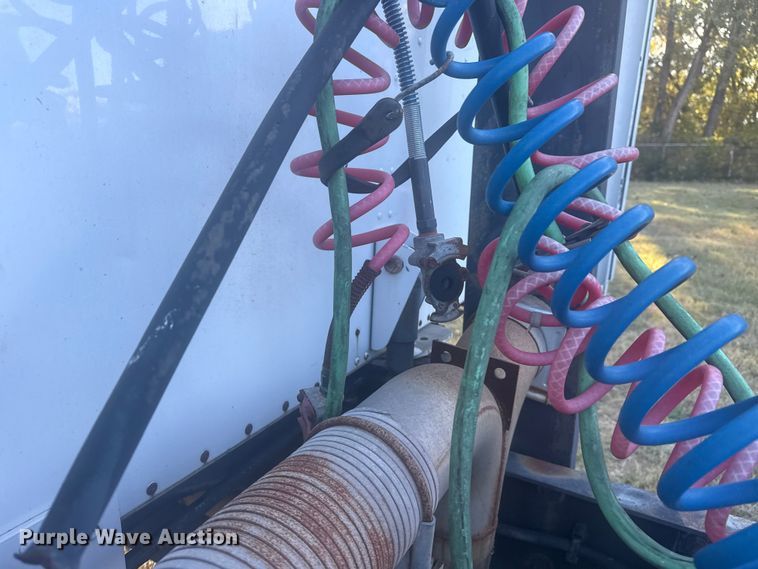 image for item DJ7874 2001 Peterbilt 387 semi truck