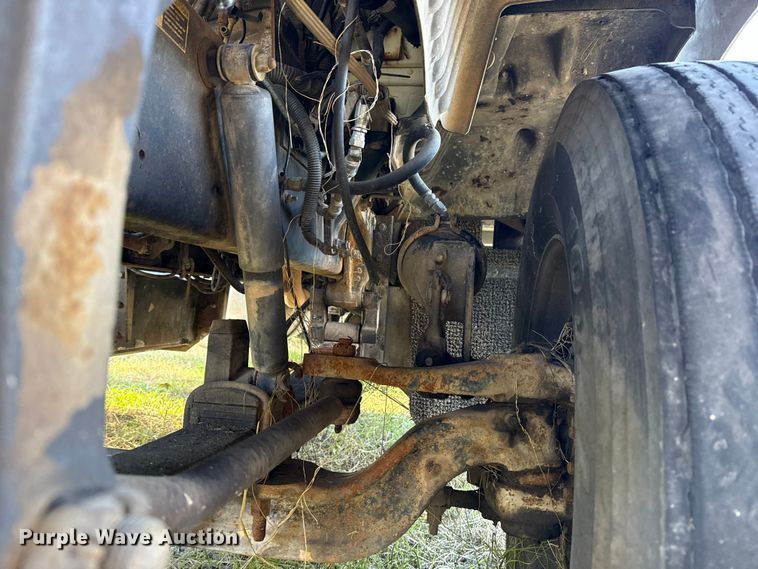 image for item DJ7874 2001 Peterbilt 387 semi truck