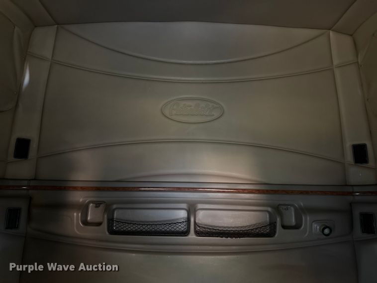 image for item DJ7874 2001 Peterbilt 387 semi truck