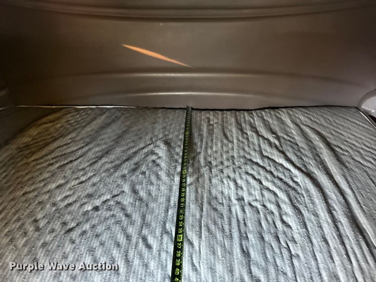 image for item DJ7874 2001 Peterbilt 387 semi truck