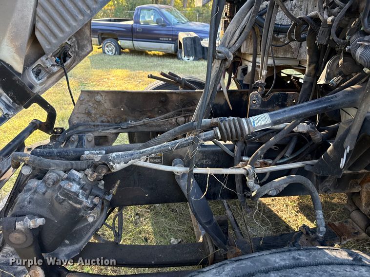 image for item DJ7874 2001 Peterbilt 387 semi truck