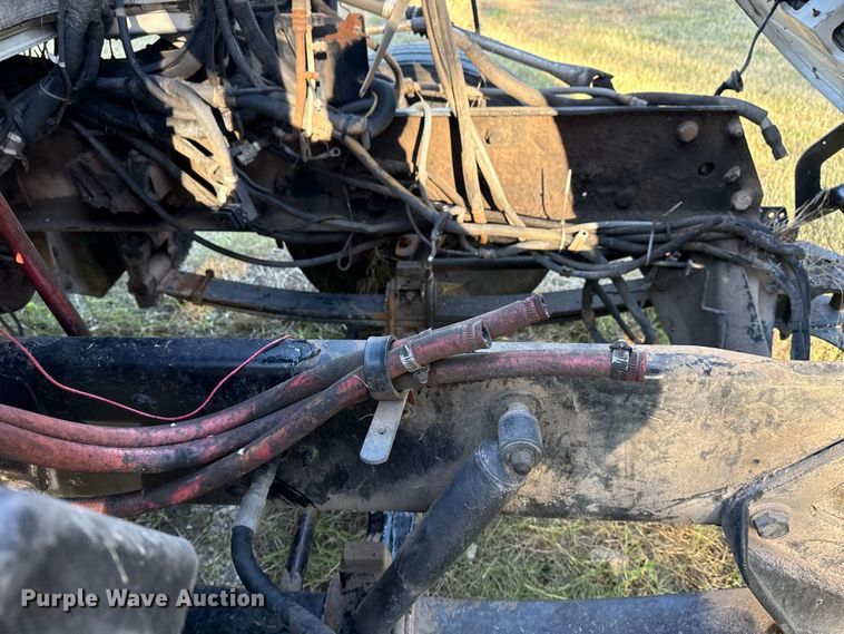 image for item DJ7874 2001 Peterbilt 387 semi truck