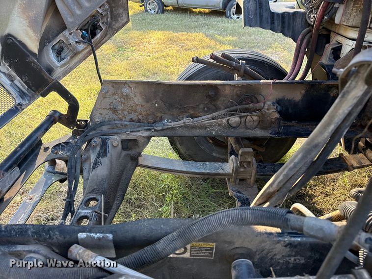 image for item DJ7874 2001 Peterbilt 387 semi truck