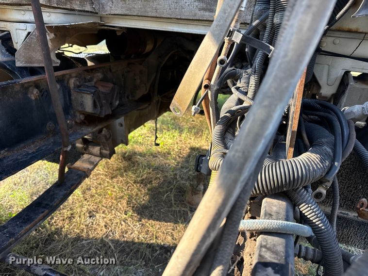 image for item DJ7874 2001 Peterbilt 387 semi truck