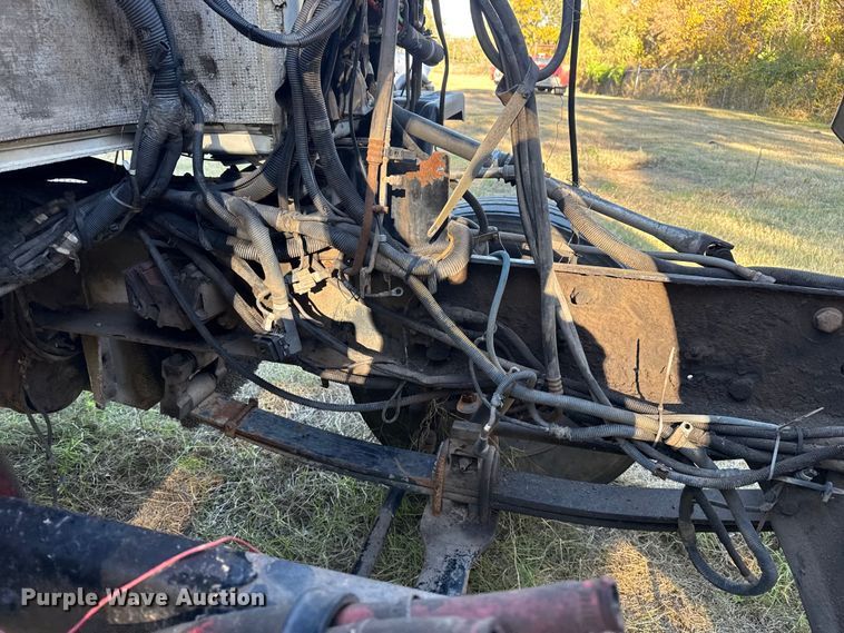 image for item DJ7874 2001 Peterbilt 387 semi truck