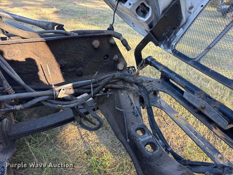 image for item DJ7874 2001 Peterbilt 387 semi truck