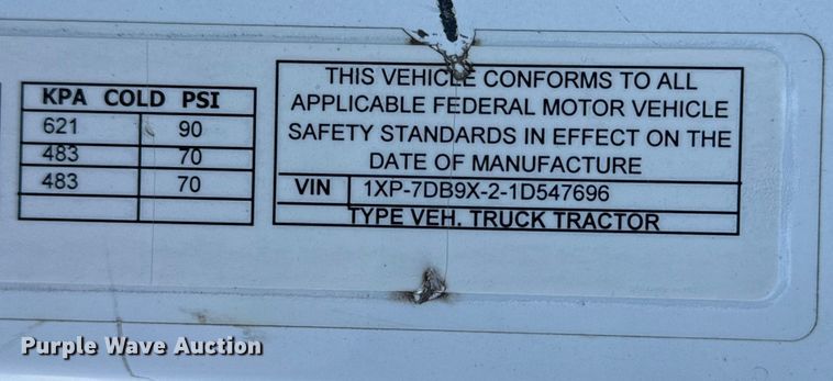 image for item DJ7874 2001 Peterbilt 387 semi truck