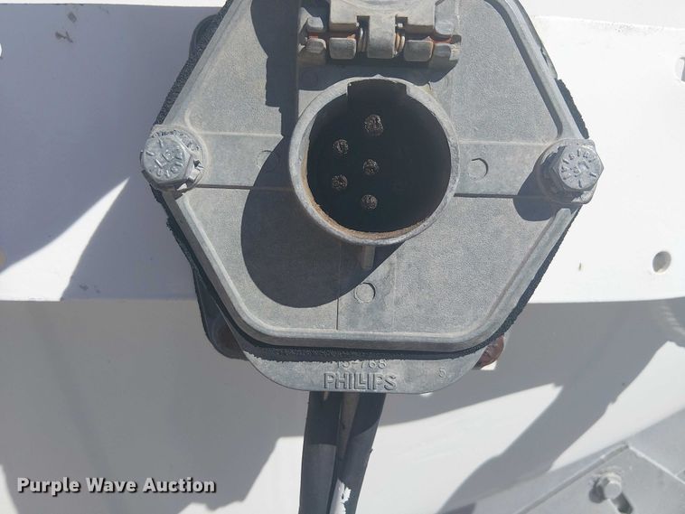 image for item DJ7897 1983 Heil tank trailer