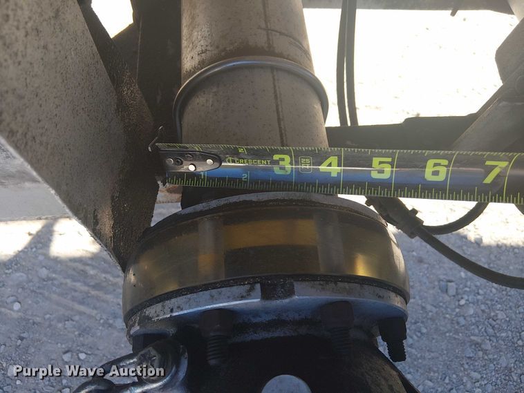 image for item DJ7897 1983 Heil tank trailer