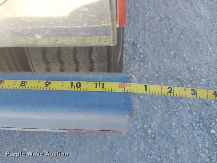 image for item DJ7897 1983 Heil tank trailer