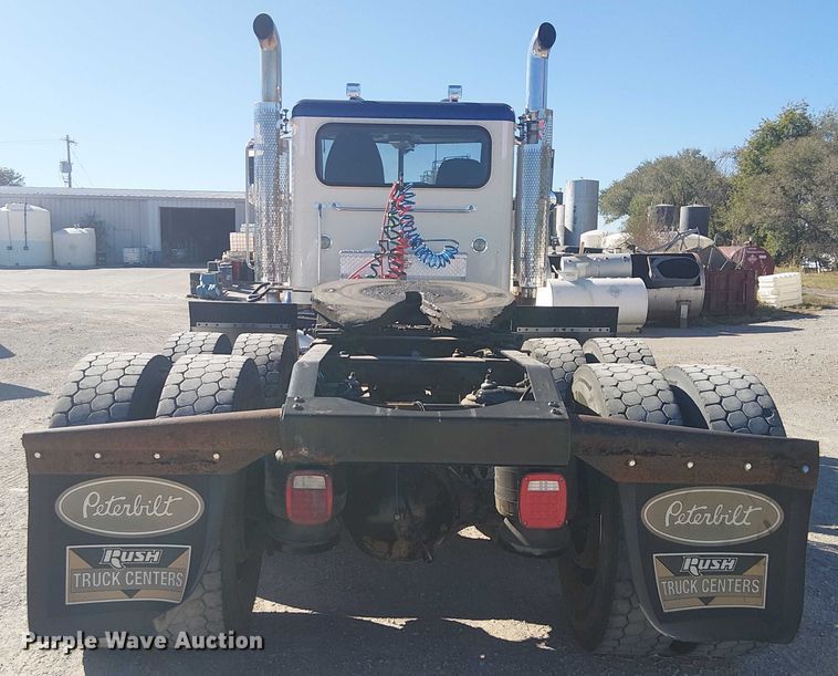 image for item DJ7898 2012 Peterbilt 389 semi truck
