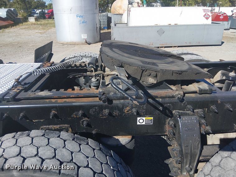 image for item DJ7898 2012 Peterbilt 389 semi truck