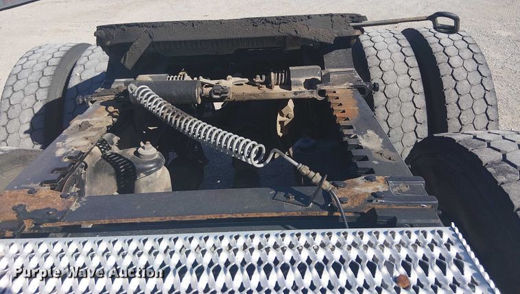 image for item DJ7898 2012 Peterbilt 389 semi truck