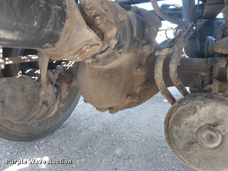 image for item DJ7898 2012 Peterbilt 389 semi truck